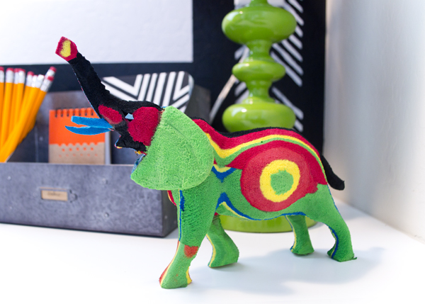 1 recycled flip flop elephant