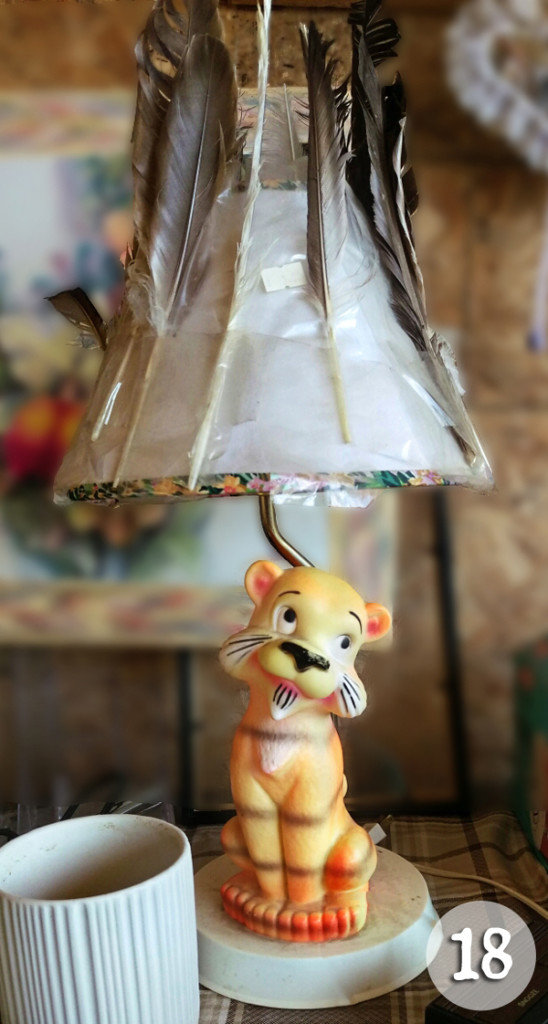 rebekah-uglylamp