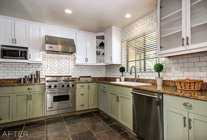 Just a few small changes were needed in this dramatic kitchen makeover! 